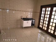 <strong>Casa Completa em Uvaranas . 5 Quartos, Suíte, Churrasqueira e Canil</strong>