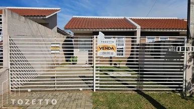 <strong>Casa c/ passagem lateral e terreno à venda no Recanto Brasil</strong>