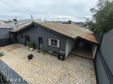 Excelente Imóvel Com Piscina Aquecida Para Venda E Locação !