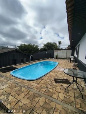 Excelente Imóvel Com Piscina Aquecida Para Venda E Locação !