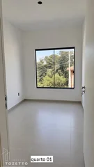 <strong>Sobrado de esquina com suíte em Uvaranas!</strong>