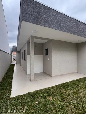 Excelente Imóvel Com 3 Quartos Sendo 1 Suíte! Uvaranas