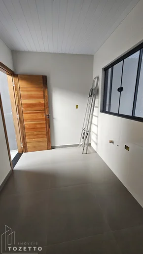 Casa Em Localização Privilegiada Em Uvaranas