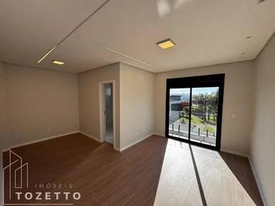 Linda Casa Com Piscina Em Condomínio Fechado No Bairro Contorno.