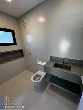 Linda Casa Com Piscina Em Condomínio Fechado No Bairro Contorno.