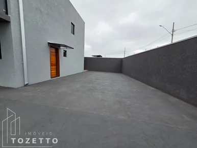 Excelente Sobrado De Esquina No Terraliz- Uvaranas