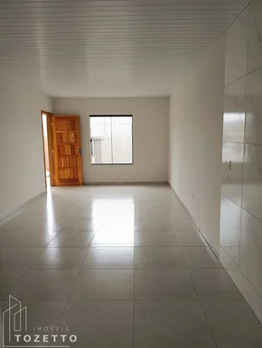 Casa Com 3 Quartos Em Uvaranas