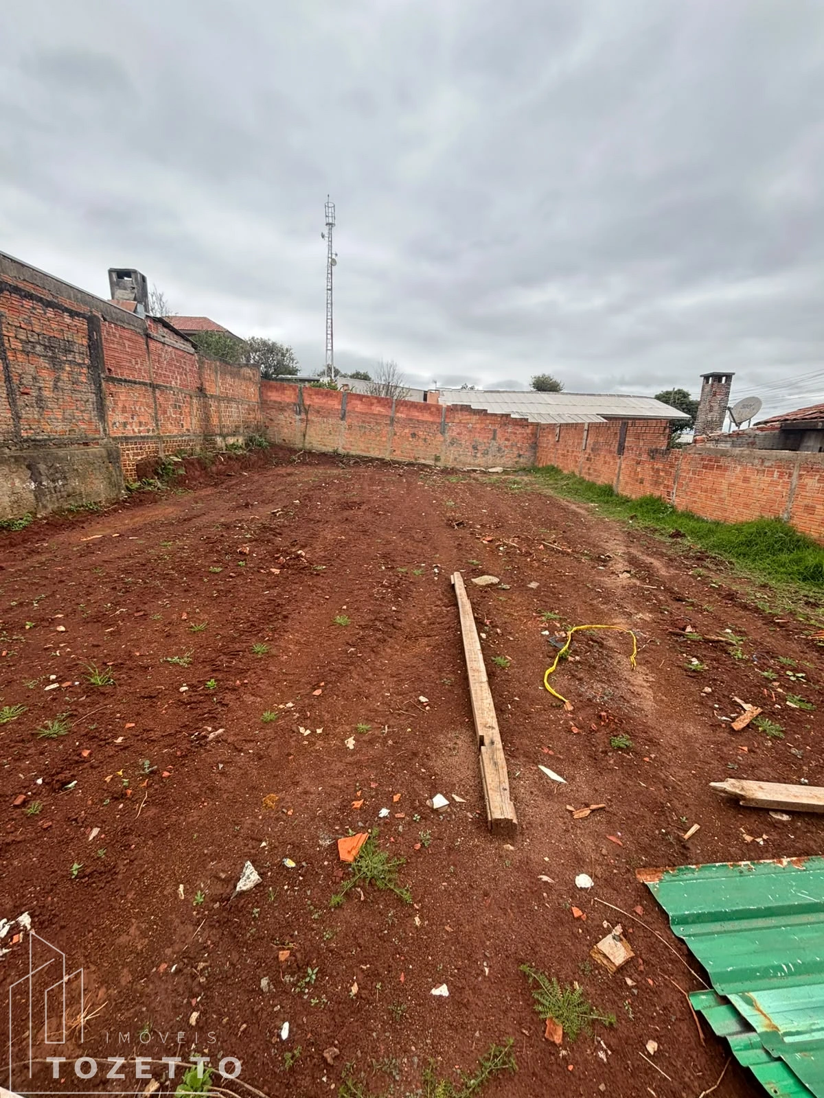 Terreno à Venda no Jardim Carvalho, Santa Mônica - Foto 1