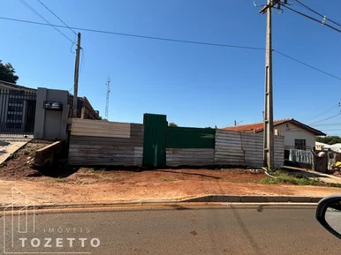 Terreno à Venda No Jardim Carvalho, Santa Mônica