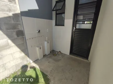 Casa Em Condomínio 2 Quartos Uvaranas