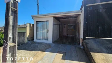 <strong>Casa com Sala Comercial à Venda - Jardim Canaã</strong>