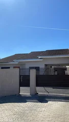 CASA À VENDA EM UVARANAS,  AMPLO TERRENO E ÁREA GOURMET! - Foto 4