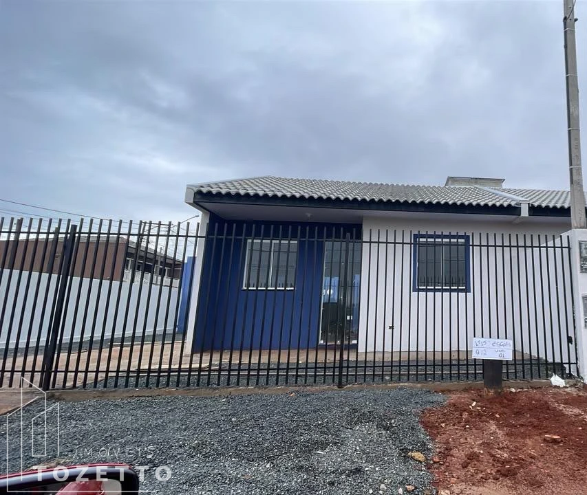 CASA À VENDA DE ESQUINA NO BONSUCESSO COM AMPLO TERRENO - Foto 1