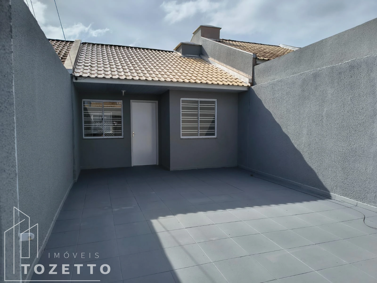 Essa linda casa espera por você! - Foto 1
