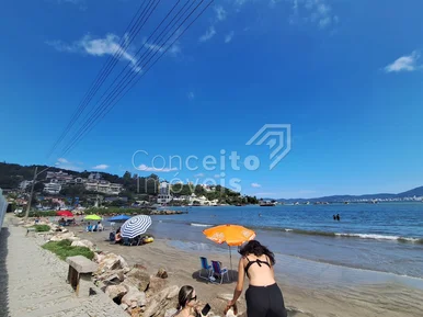 <strong>CASA LOCAÇÃO MENSAL 2QUARTOS MOBILIADO CANTO PRAIA -R$ 2300</strong>
