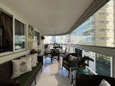 <strong>LOCAÇÃO TEMPORADA APARTAMENTO QUARDRA MAR / 4 QUARTOS 168M²</strong>