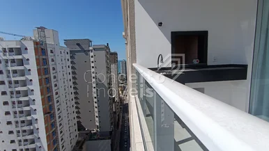 <strong>LOCAÇÃO ANUAL - MOBILIADO - ATRÁS DA HAVAN - 2 SUÍTES R$3750</strong>