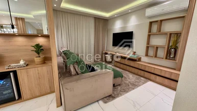 <strong>Siena Towers - 4 Suítes - Meia Praia</strong>