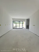 <strong>Sobrado em Condominio</strong> <small>(3 dormitórios sendo 3 suítes)</small>