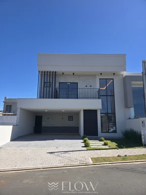 <strong>Sobrado em Condominio</strong> <small>(3 dormitórios sendo 3 suítes)</small>