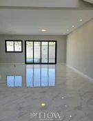 <strong>Sobrado em Condominio</strong> <small>(3 dormitórios sendo 3 suítes)</small>