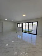 <strong>Sobrado em Condominio</strong> <small>(3 dormitórios sendo 3 suítes)</small>