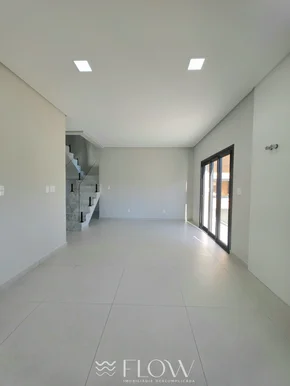 Sobrado em Jardim Carvalho