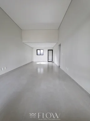 <strong>Casa em Condomínio</strong> <small>(3 dormitórios sendo 1 suíte)</small>