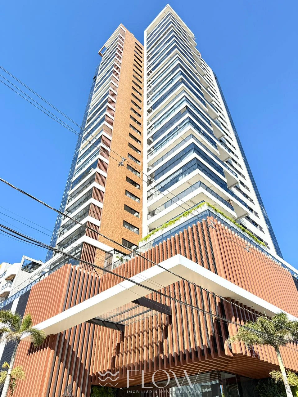 Apartamento Com 3 Suites - 100% Mobiliado - V. Estrela