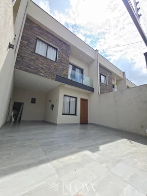 Sobrado em Jardim Carvalho