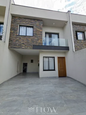 Sobrado em Jardim Carvalho