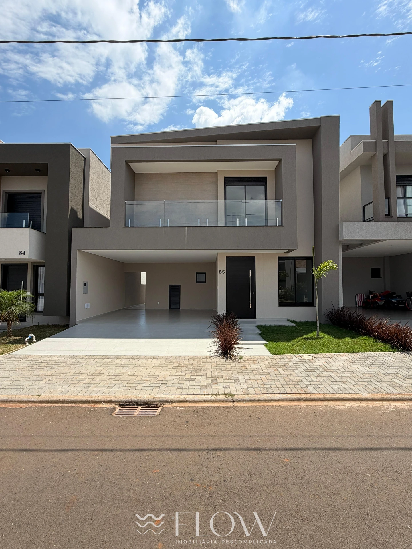 Casa Em Condomínio Com 3 Suítes