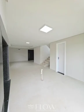 Sobrado em Jardim Carvalho