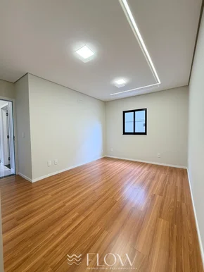 Casa Com 3 Dormitórios Sendo 1 Suite