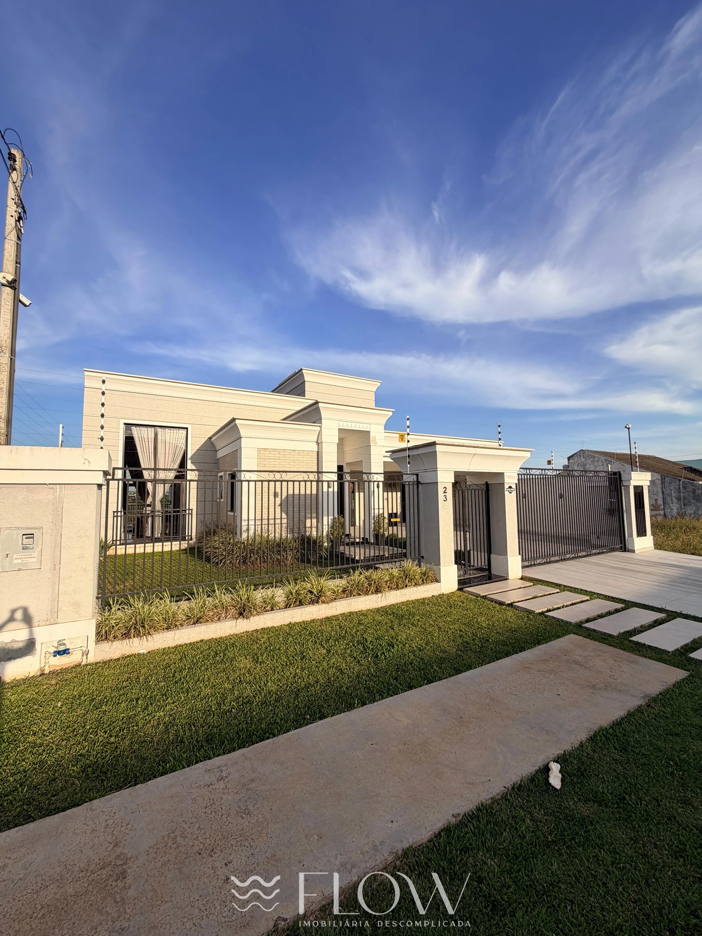 Casa Com 4 Quartos Sendo Suíte