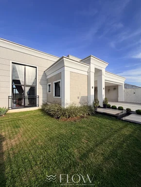 Casa Com 4 Quartos Sendo Suíte