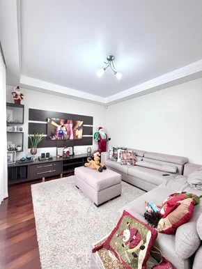 Casa Terrea Com Piscina E Edicula