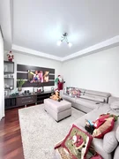 <strong>CASA TERREA COM PISCINA E EDICULA</strong>