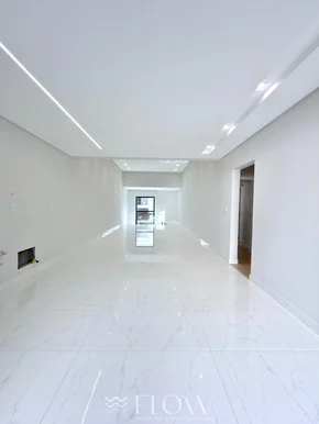 Casa Em Condomínio Fechado Com 3 Suites