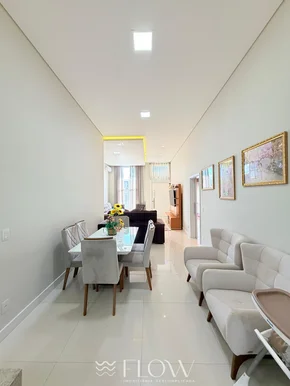 Casa Moderna Com 3 Suítes E Piscina No Villa Toscana