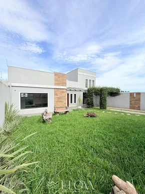 <strong>CASA COM 3 QUARTOS E AMPLO TERRENO NO JD CARVALHO</strong>