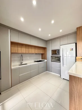 Apartamento Mobiliado Com 3 Quartos E 3 Vagas No Centro