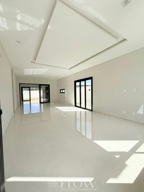 Casa Com 4 Suítes Em Condomínio No Jd Carvalho