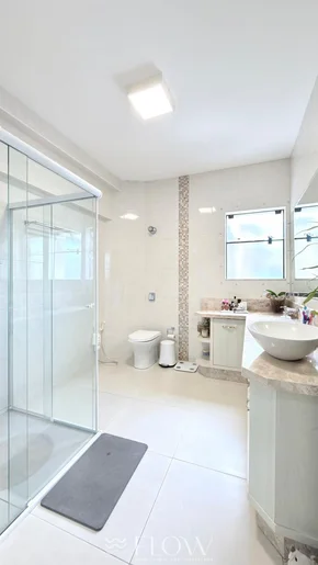 Apartamento No Centro Com 3 Quartos E Suíte