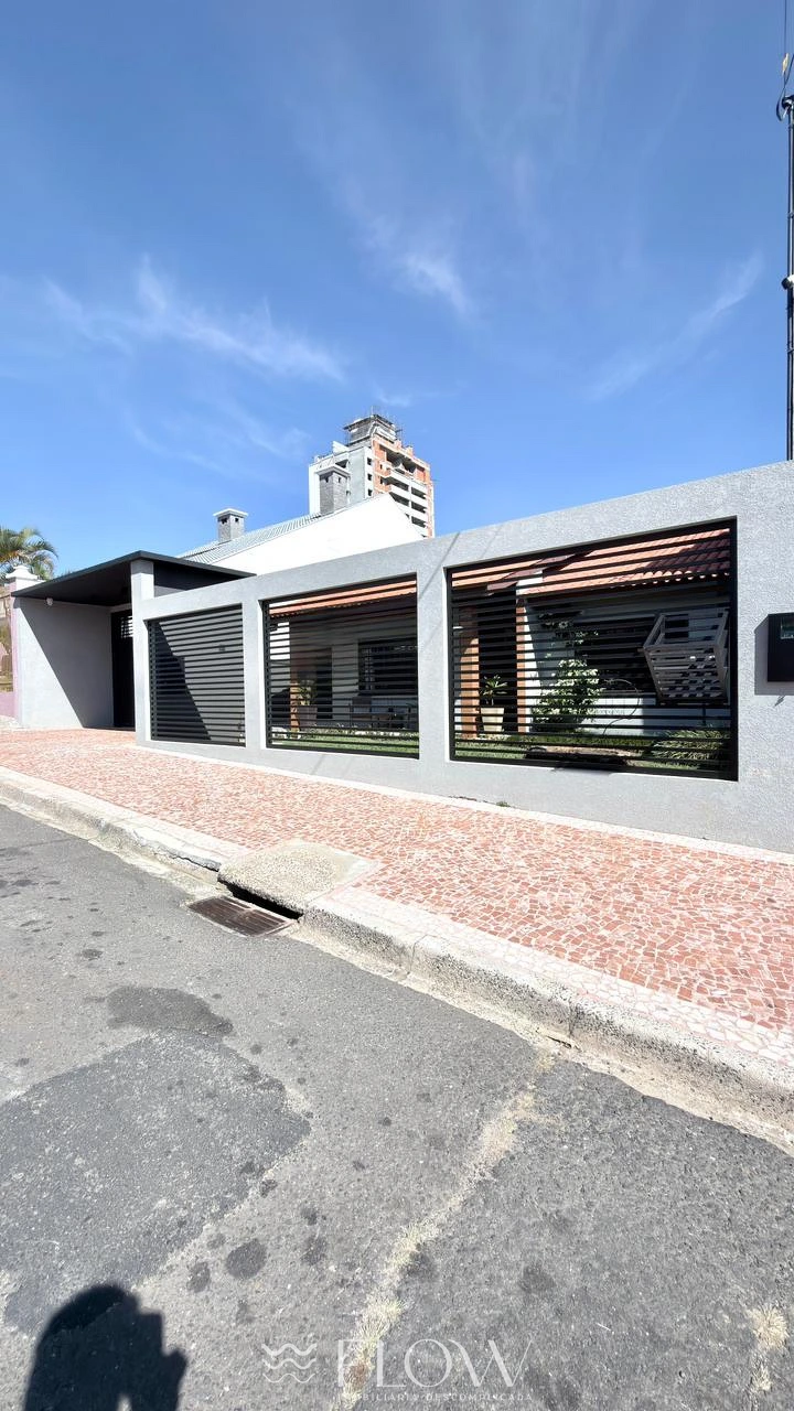 Casa Térrea Com Edícula Na Região De órfãs