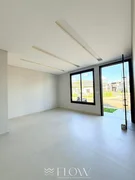 <strong>CASA EM CONDOMÍNIO COM 3 SUÍTES - 3 MIN DO LAGO</strong>