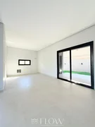 <strong>CASA EM CONDOMÍNIO COM 3 SUÍTES - 3 MIN DO LAGO</strong>