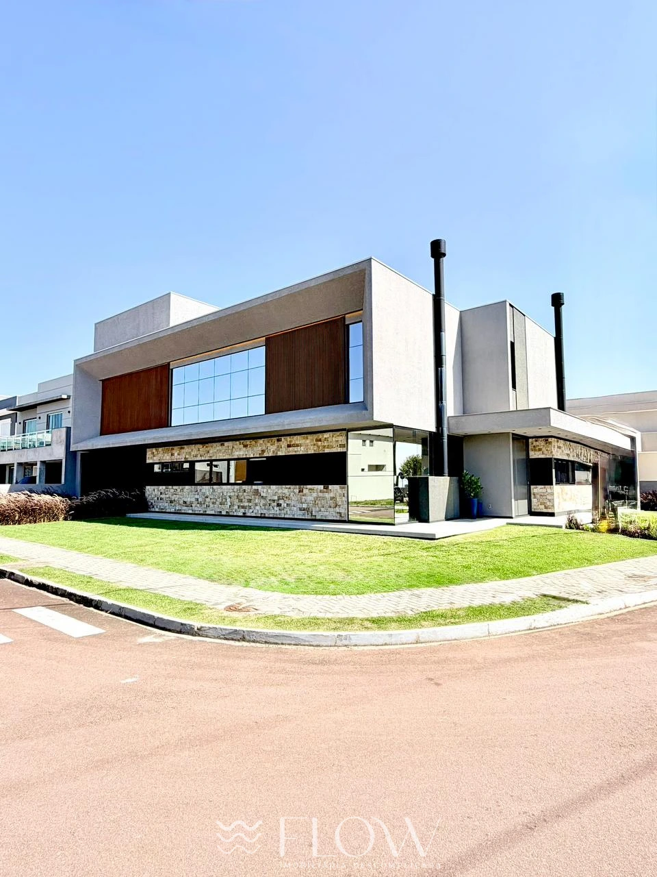 Casa De Alto Padrão Com 4 Suítes E Piscina Aquecida