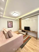 <strong>APARTAMENTO MOBILIADO COM SUÍTE E SACADA</strong>