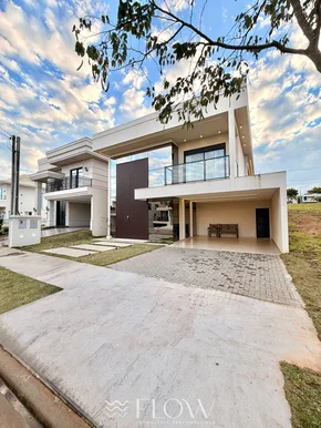 <strong>CASA COM 3 SUÍTES NO TERRAS ALPHAVILLE</strong>